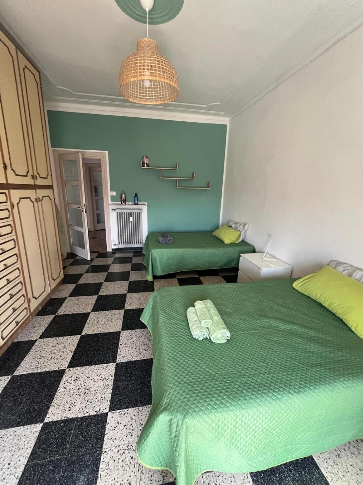 Hotel Incantevole e Spaziosa camera in centro Alessandria Esterno foto